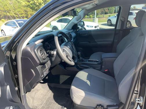 2019 Toyota Tacoma SR