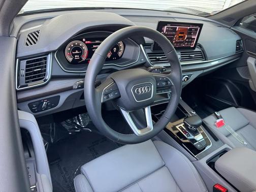 2025 Audi Q5 45 S line Premium Plus