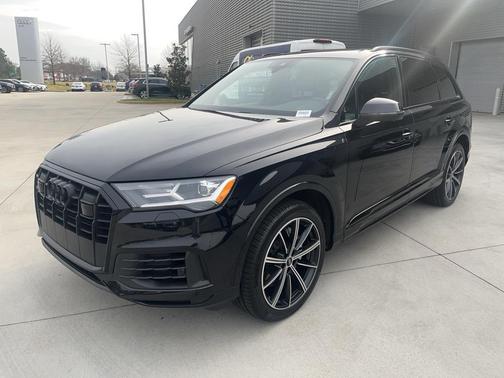 2021 Audi Q7 55 Premium Plus