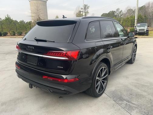 2021 Audi Q7 55 Premium Plus