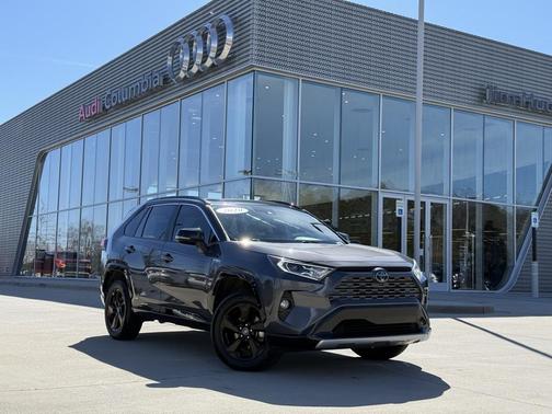 2020 Toyota RAV4 Hybrid SE