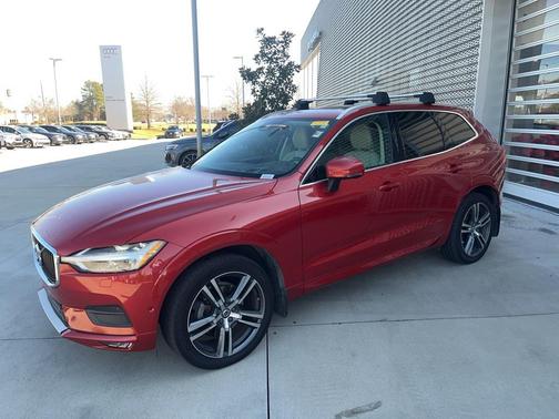 2018 Volvo XC60 T5 Momentum