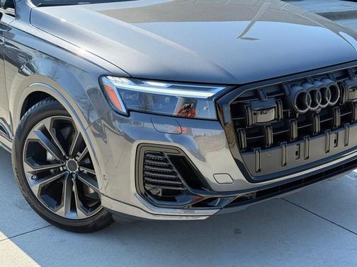 2026 Audi Q7 55 Premium Plus