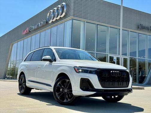 2025 Audi Q7 55 Premium Plus