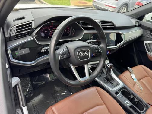 2024 Audi Q3 Premium 45 TFSI S line quattro Tiptronic