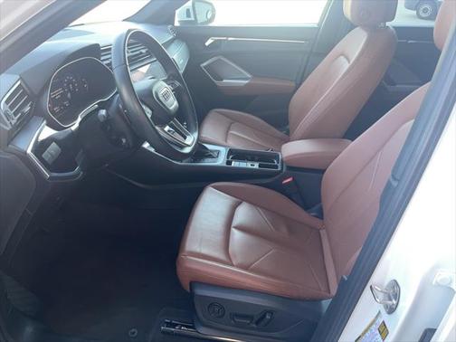 2024 Audi Q3 Premium 45 TFSI S line quattro Tiptronic