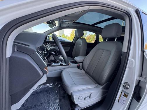 2022 Audi Q5 45 S line Premium