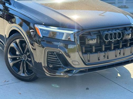 2026 Audi Q7 55 Premium Plus
