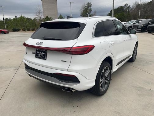 2025 Audi Q5 Premium TFSI quattro S tronic