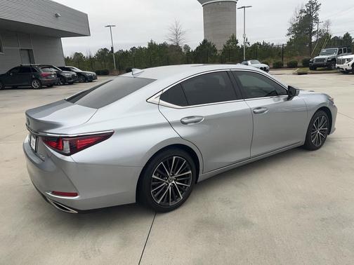 2024 Lexus ES 350 Base