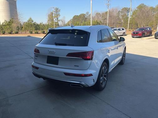 2022 Audi Q5 45 S line Premium Plus