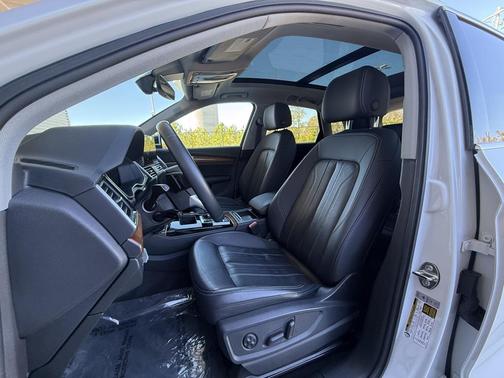 2022 Audi Q5 45 S line Premium Plus