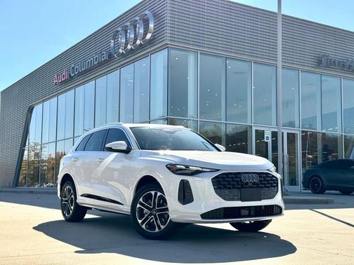 2025 Audi Q5 Premium TFSI quattro S tronic