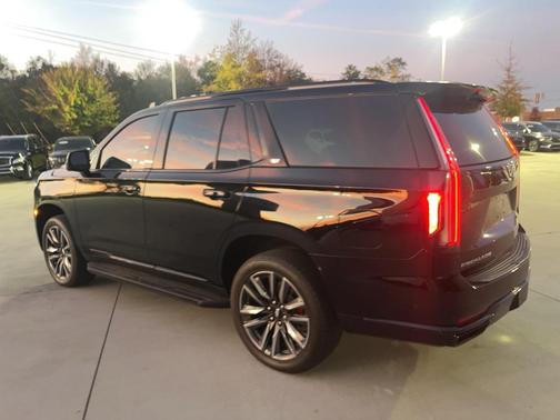 2023 Cadillac Escalade Sport Platinum