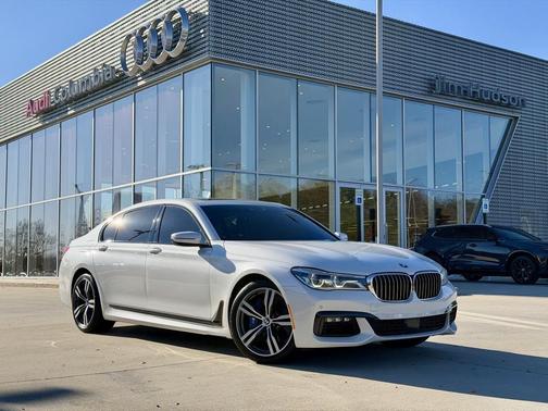 2017 BMW 750 I