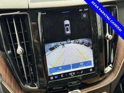 2022 Volvo XC60 B6 Inscription