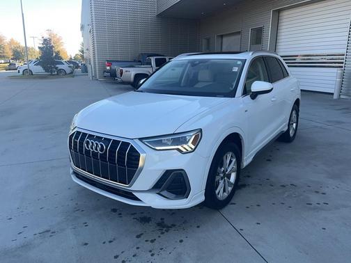 2022 Audi Q3 45 S line Premium Plus