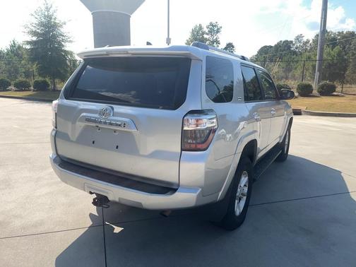 2024 Toyota 4Runner SR5