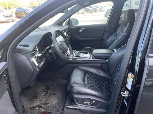 2024 Audi SQ7 4.0T Premium Plus