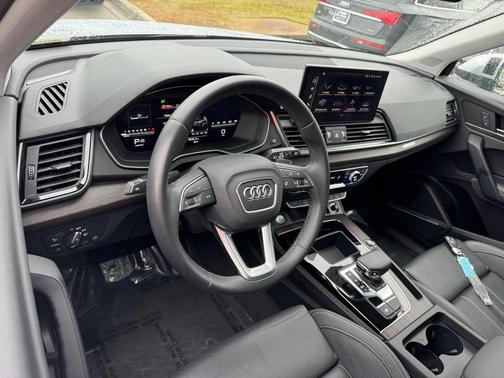 2023 Audi Q5 45 S line Premium Plus