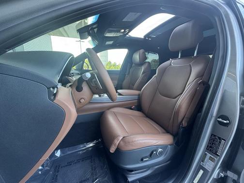 2022 Genesis GV70 2.5T AWD