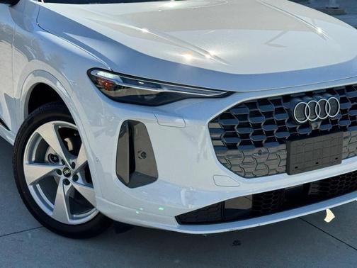 2025 Audi Q5 Premium Plus TFSI quattro S tronic