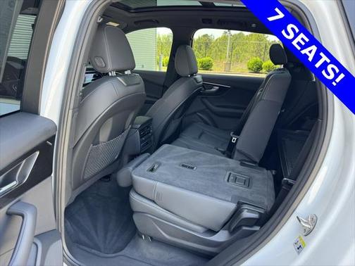 2025 Audi Q7 45 Premium