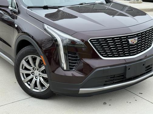 2020 Cadillac XT4 Premium Luxury