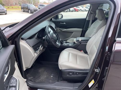 2020 Cadillac XT4 Premium Luxury