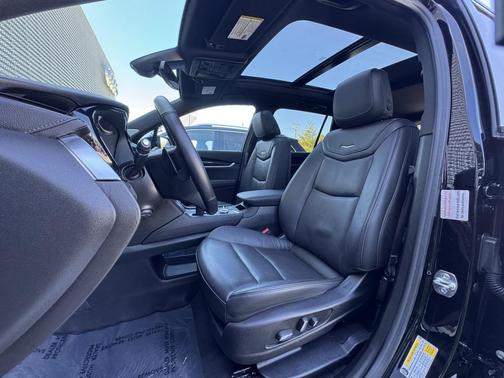 2025 Cadillac XT6 Premium Luxury FWD