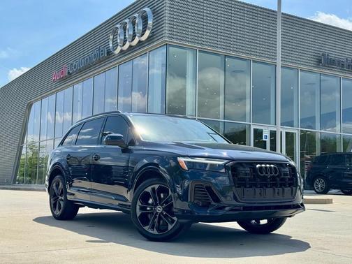 2025 Audi Q7 55 Premium Plus