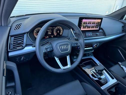 2025 Audi Q5 45 S line Premium