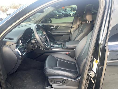 2022 Audi Q7 55 Premium Plus