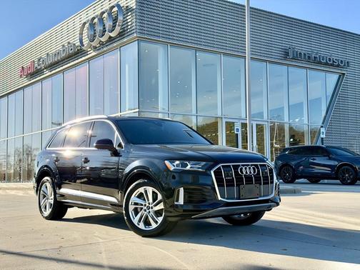 2022 Audi Q7 55 Premium Plus