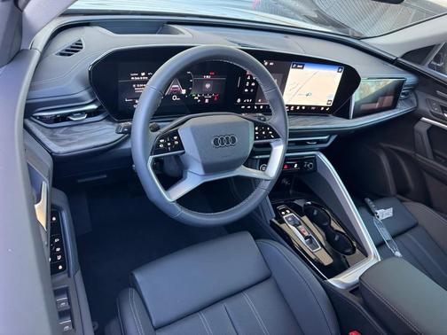 2025 Audi Q5 Prestige TFSI quattro S tronic