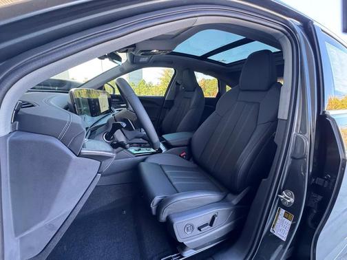 2025 Audi Q5 Prestige TFSI quattro S tronic