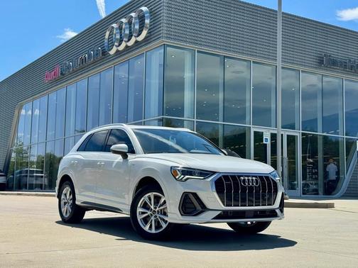 2025 Audi Q3 Premium 45 TFSI S line quattro Tiptronic