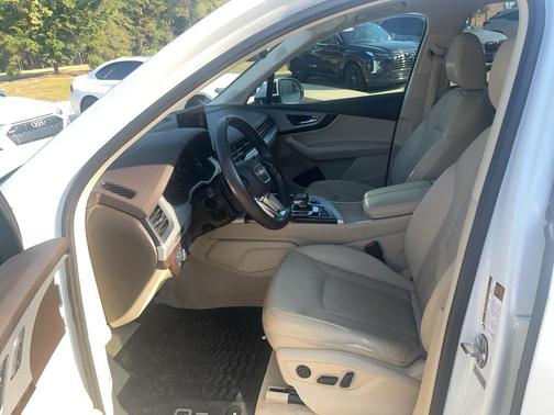 2019 Audi Q7 45 Premium Plus