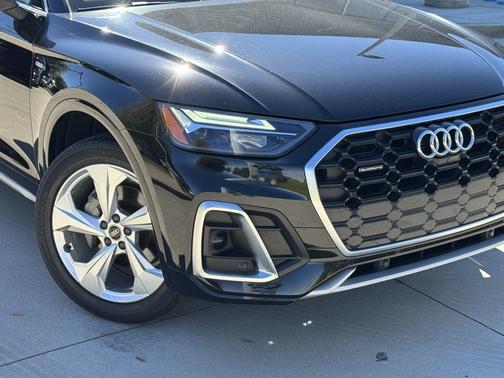2022 Audi Q5 45 S line Premium Plus