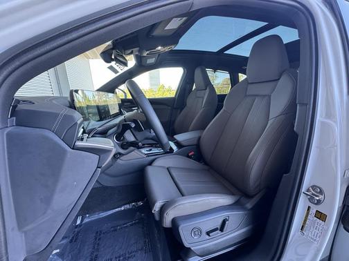 2025 Audi Q5 Premium Plus TFSI quattro S tronic