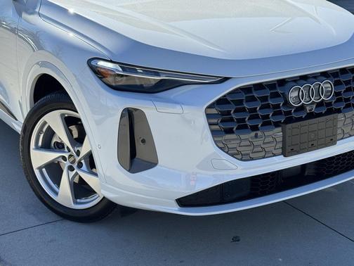 2025 Audi Q5 Premium Plus TFSI quattro S tronic