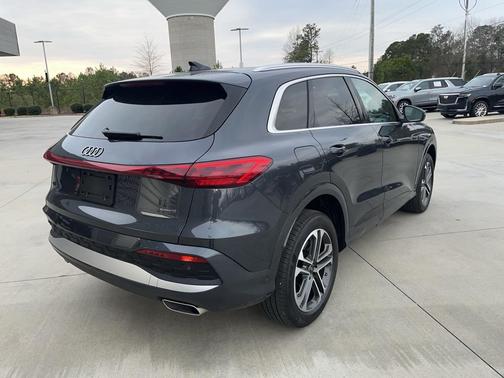 2025 Audi Q5 Premium TFSI quattro S tronic