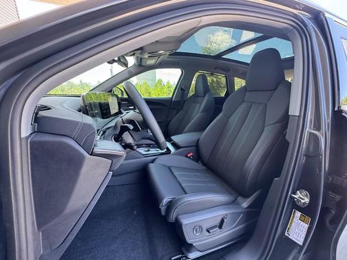2025 Audi Q5 Premium Plus