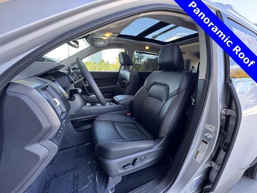 2022 Nissan Pathfinder SL 4WD