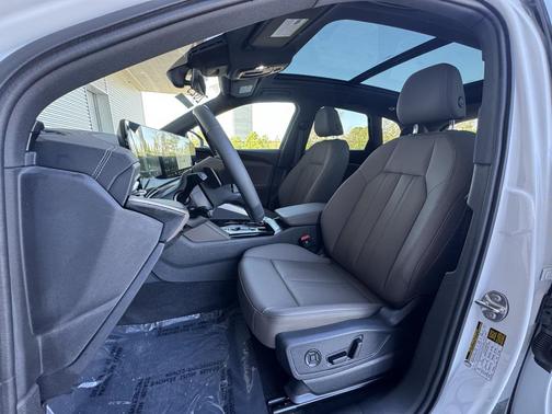 2025 Audi Q5 Premium TFSI quattro S tronic