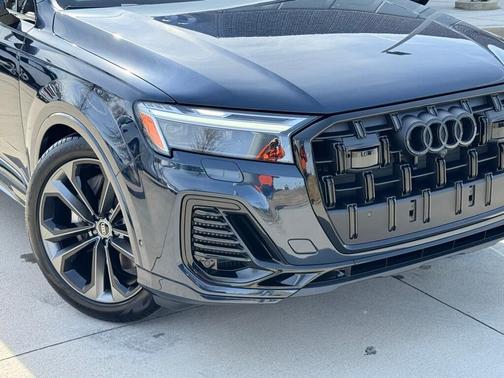 2026 Audi Q7 55 Premium Plus