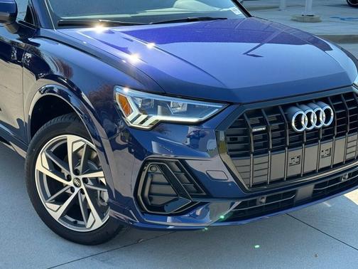 2025 Audi Q3 Premium 45 TFSI S line quattro Tiptronic