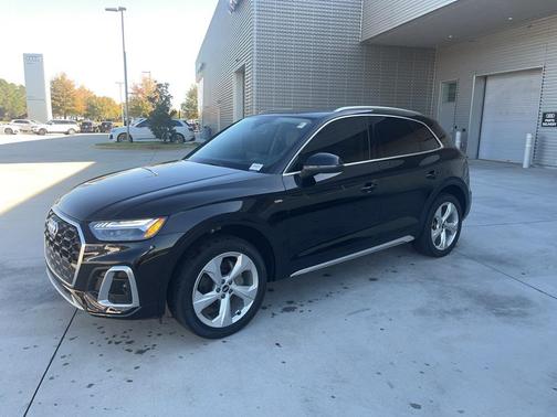 2022 Audi Q5 45 S line Prestige