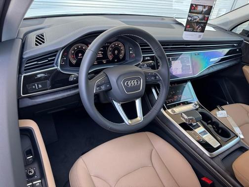 2025 Audi Q7 55 Premium Plus