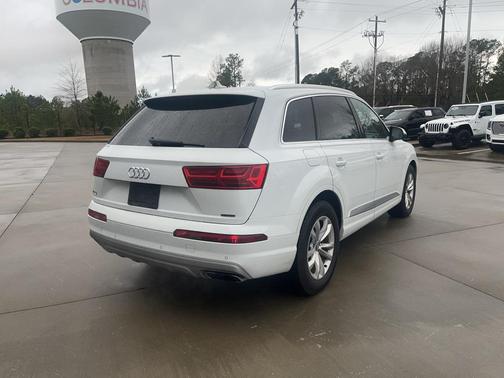 2019 Audi Q7 45 Premium
